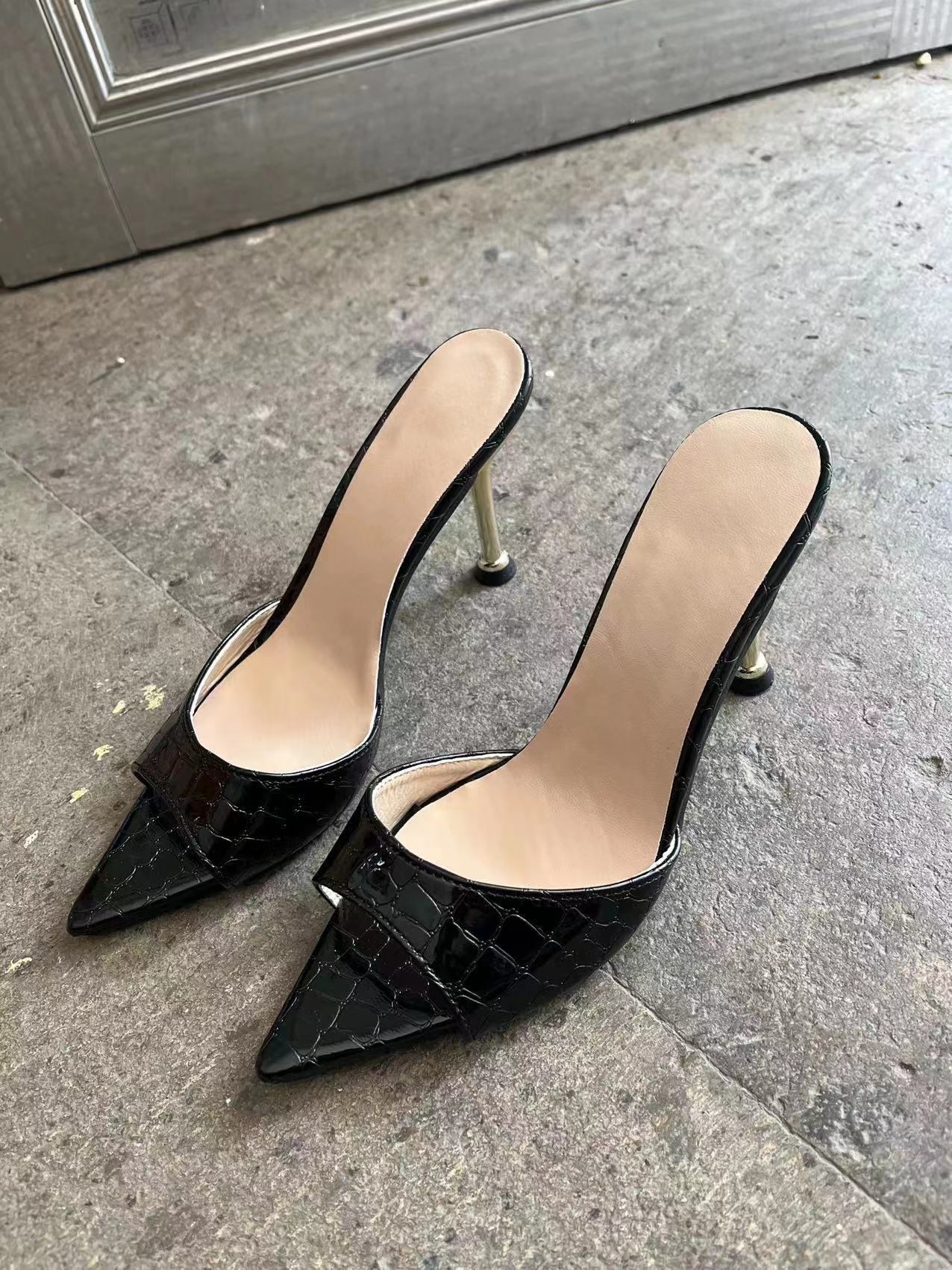 Women Snake Pattern Pointed Toe High Heel Sandals Peep Toe Slippers