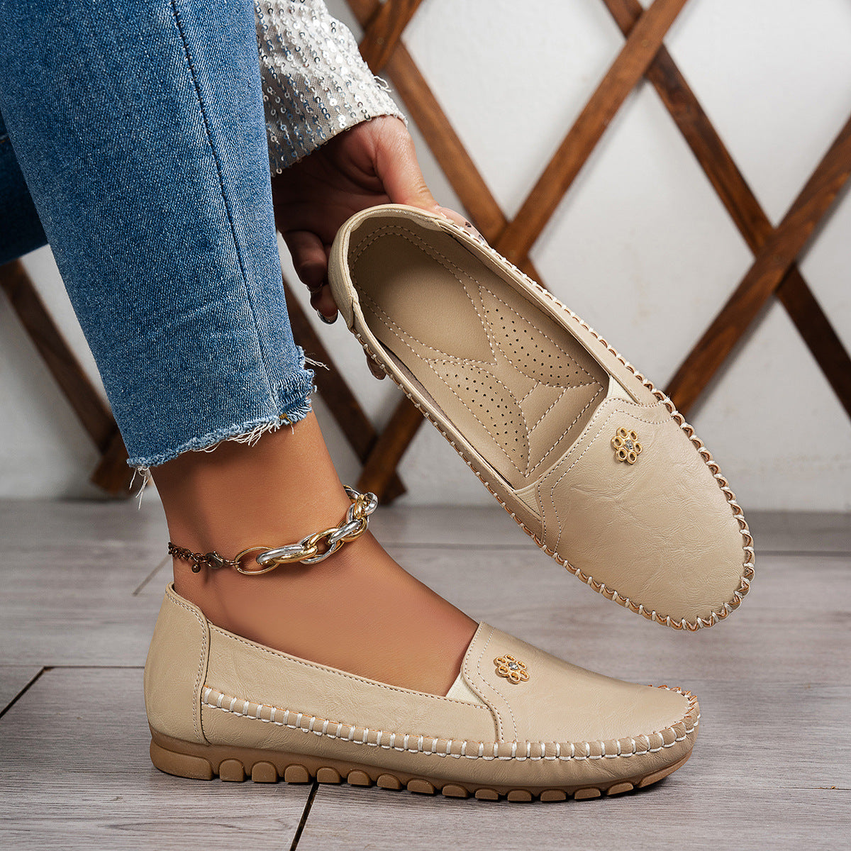 Solid Color Retro Women's Flat Loafers