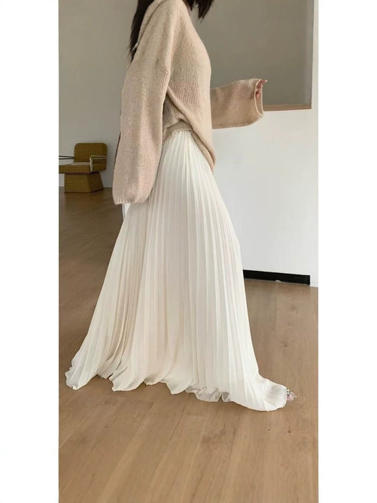 Irregular pleated skirt